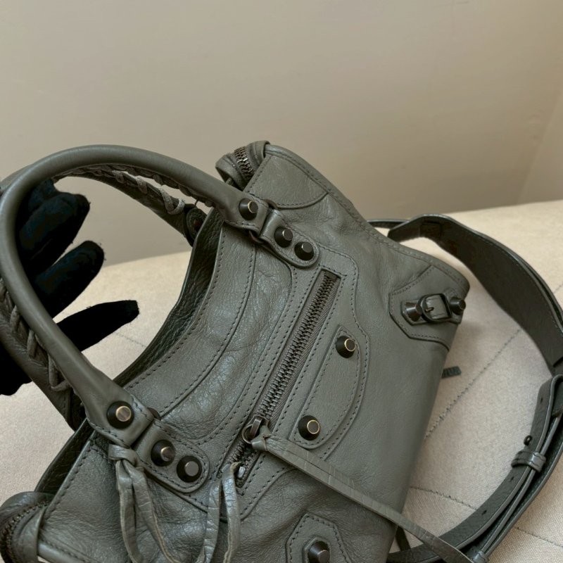 🏷Balenciaga 迷你機車包-8