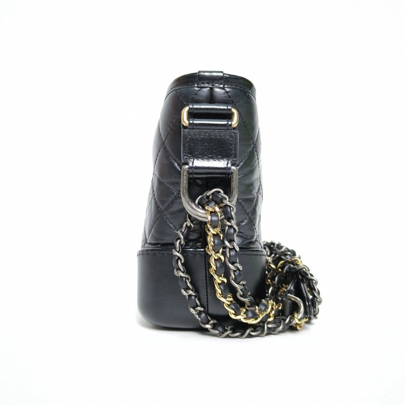 CHANEL GABRIELLE流浪小號20黑色牛皮26開金銀扣肩背包-1