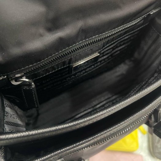 東區正精品㊣PRADA 2VD034 全新黑色尼龍銀三角牌雙釦包郵差包斜背包三合一包 RA1830-2