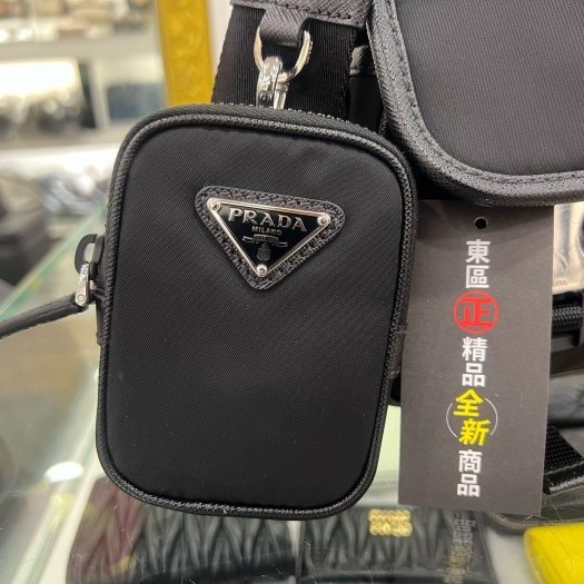 東區正精品㊣PRADA 2VD034 全新黑色尼龍銀三角牌雙釦包郵差包斜背包三合一包 RA1830-7