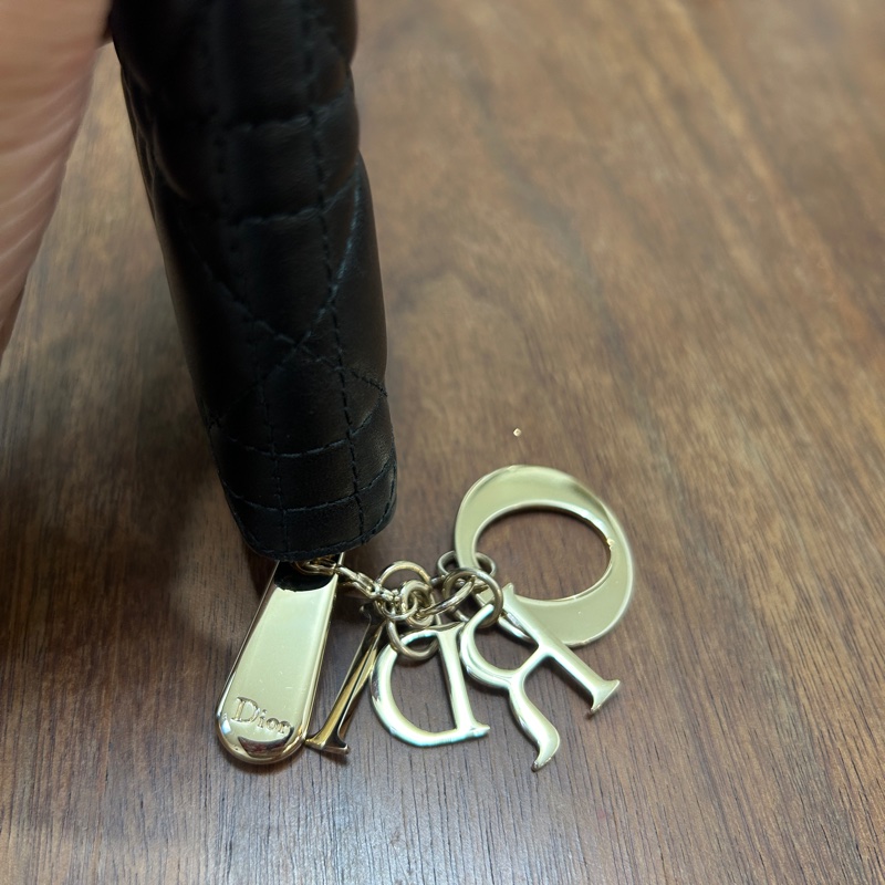 Dior 黑羊皮lady Dior 4卡中夾-6