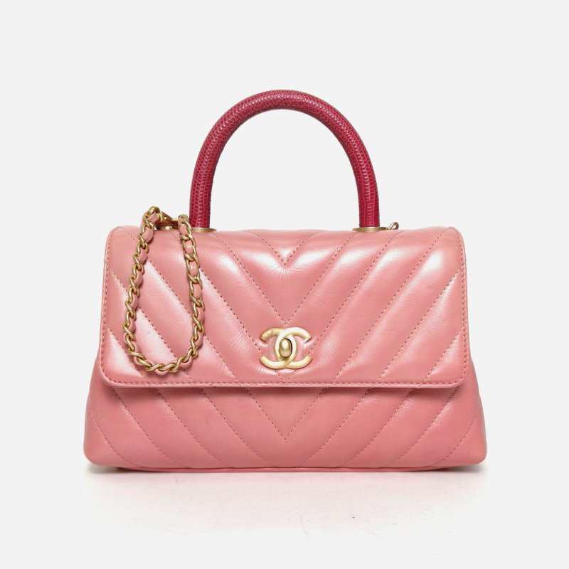 CHANEL CocoHandle小號24粉色牛皮25開金扣V紋蜥蜴皮手柄肩背包-0