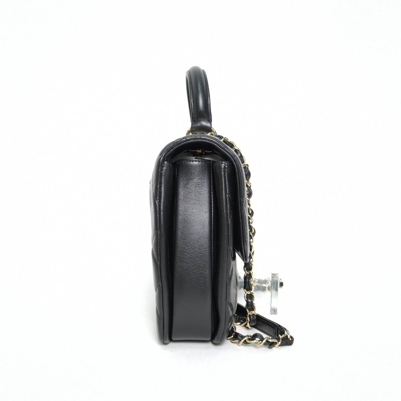 CHANEL TrendyCC手提風琴包中號30黑色羊皮24開淺金扣肩背包-1