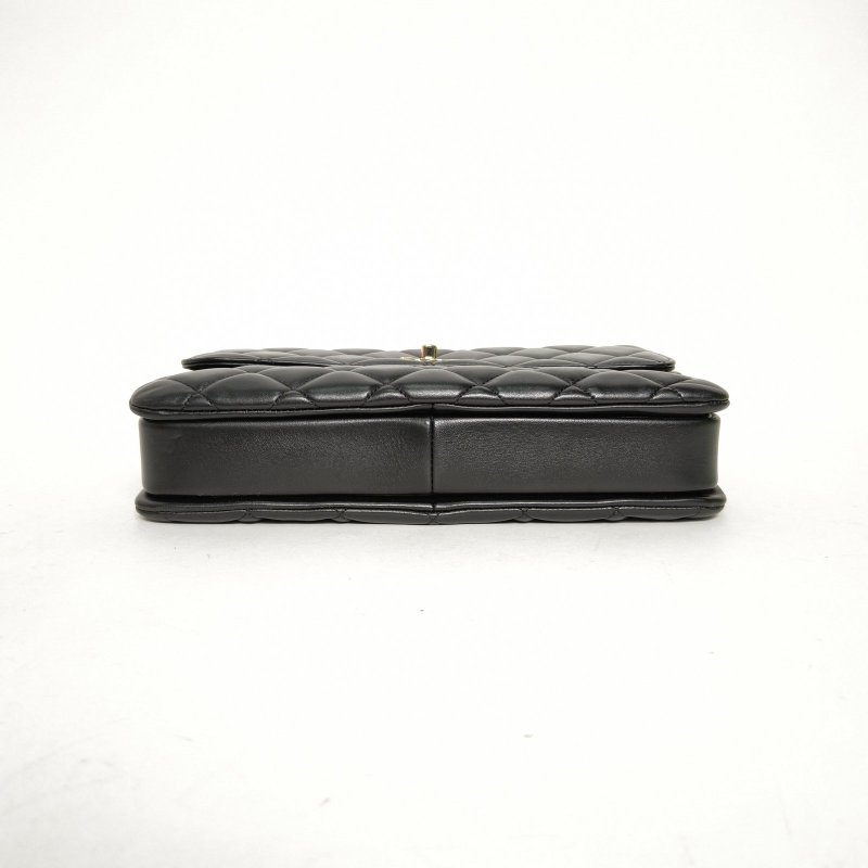 CHANEL TrendyCC手提風琴包中號30黑色羊皮24開淺金扣肩背包-4