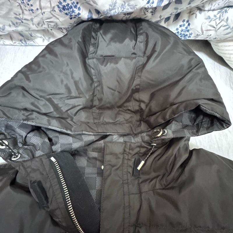 LV Damier Graphite 雙面連帽羽絨服 男/女可穿-33