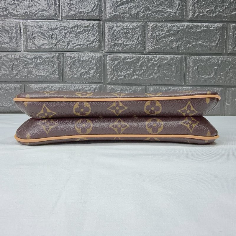 LV 全新Liv Pochette新款雙層麻將包-9