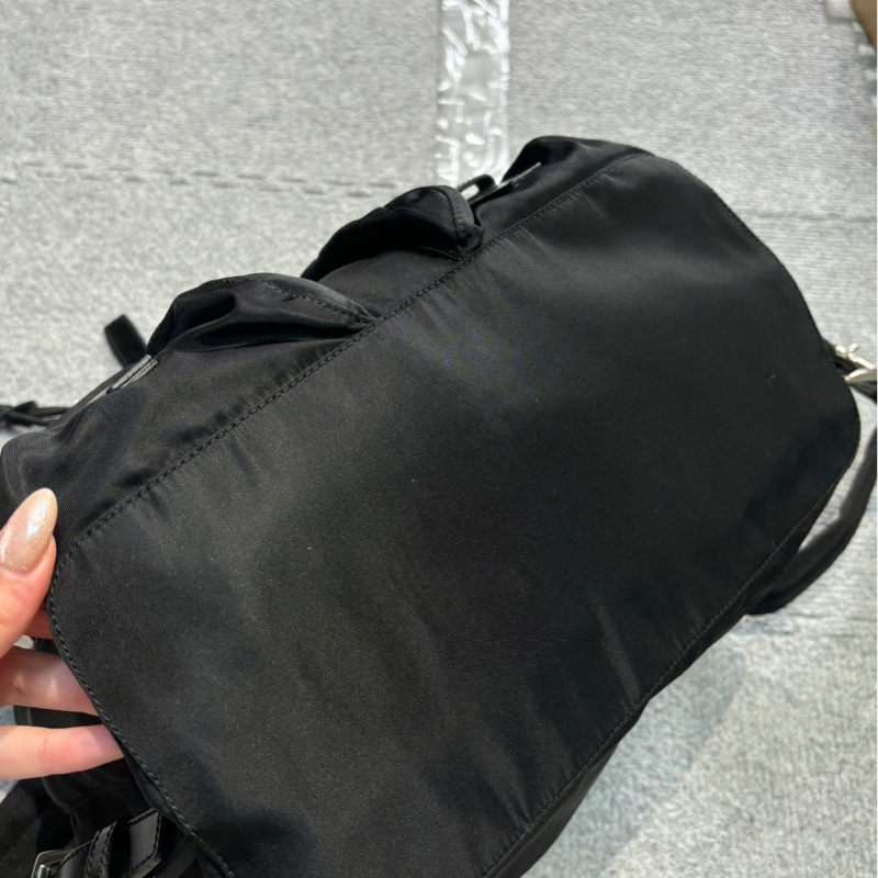 🏷Prada降落傘尼龍後背包(中號)-24