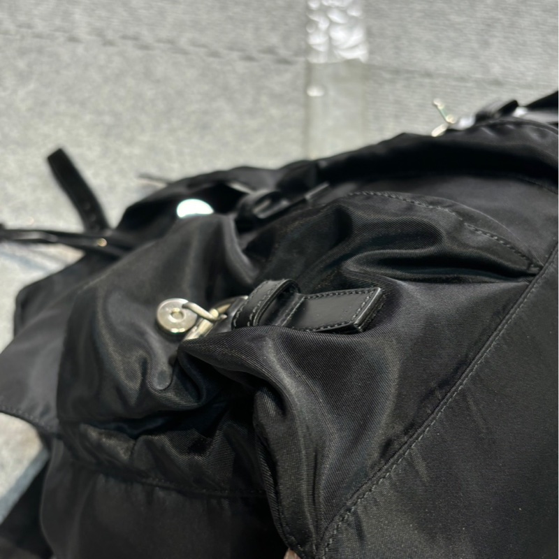 🏷Prada降落傘尼龍後背包(中號)-25
