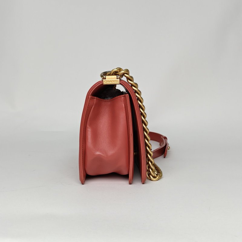 CHANEL Leboy中號25胭脂紅牛皮25開金扣肩背包-3