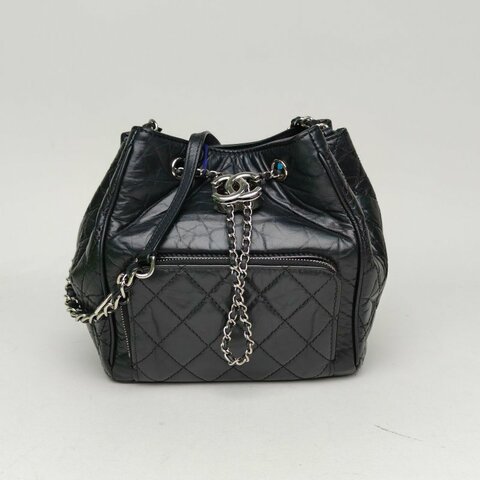 CHANEL 黑色牛皮25開銀扣18S復古抽繩水桶包肩背包