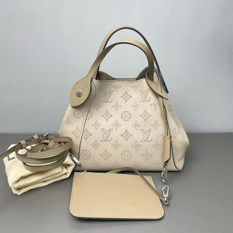 ✨Lv月光女神 米色月光女神 全皮款高價款hina托特 98新配件塵袋-0