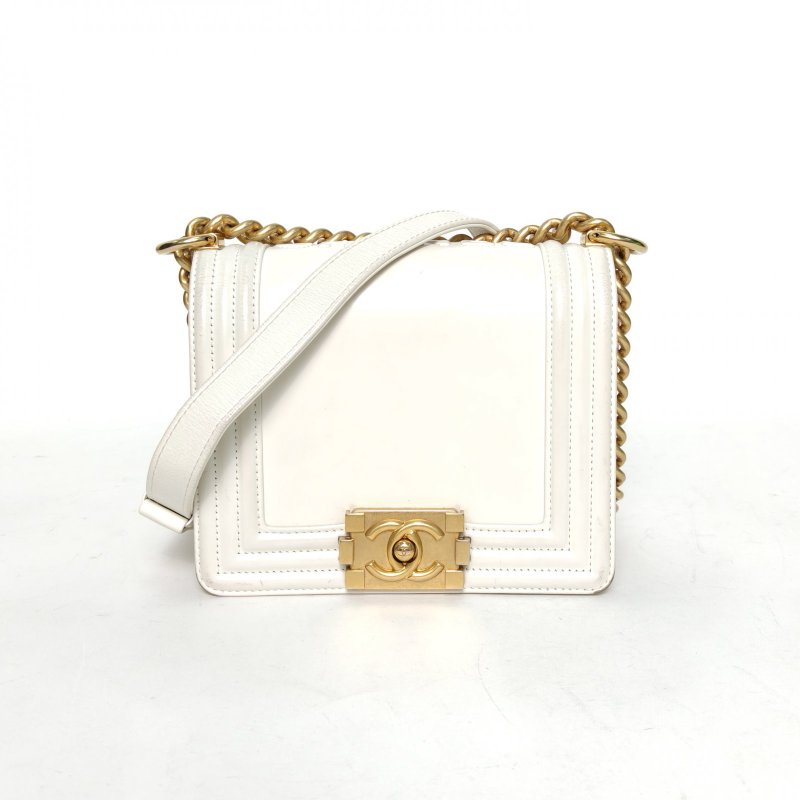 CHANEL 22CLeboy18白色牛皮晶片開金扣光面字母LOGO肩背包-0