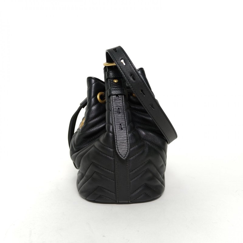 GUCCI GGMarmont抽繩水桶包21牛皮黑色金扣肩背包-3