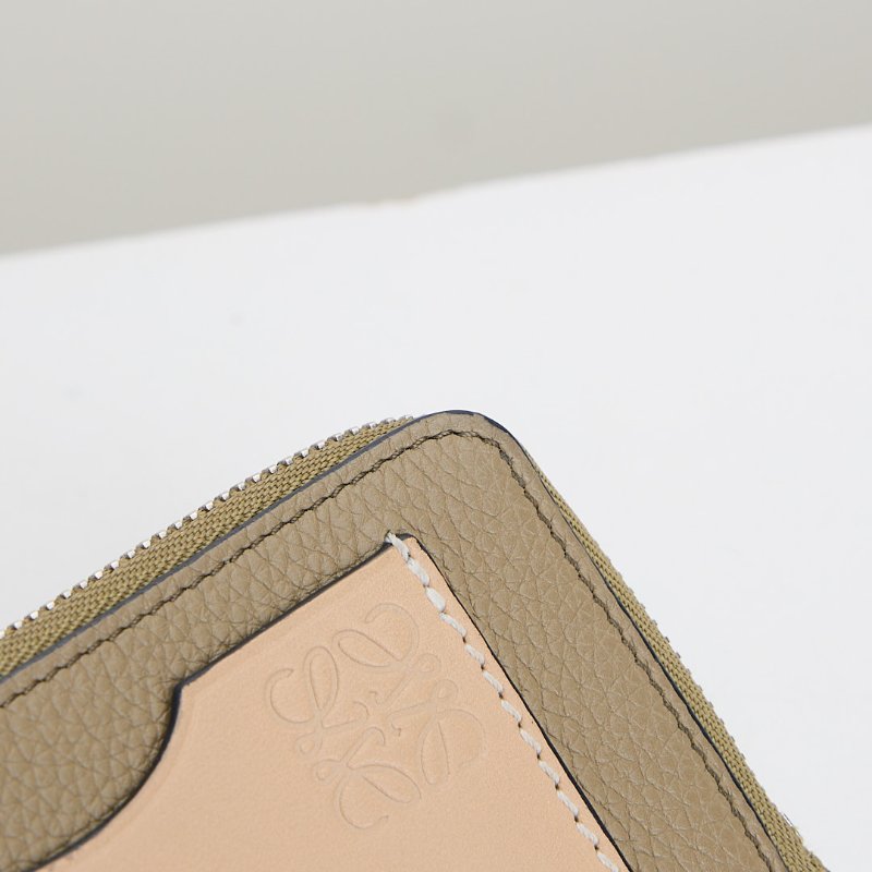 二手Loewe 拉鍊卡包/酪梨綠-6