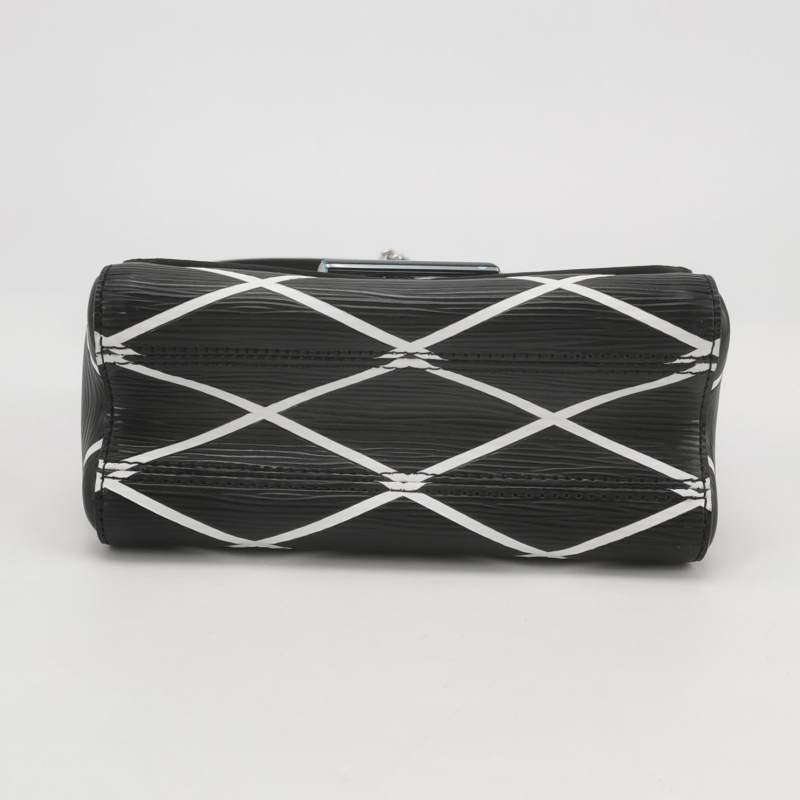 Louis Vuitton(LV)Twist小號牛皮拼色網格LV旋轉鎖扣單肩包-5