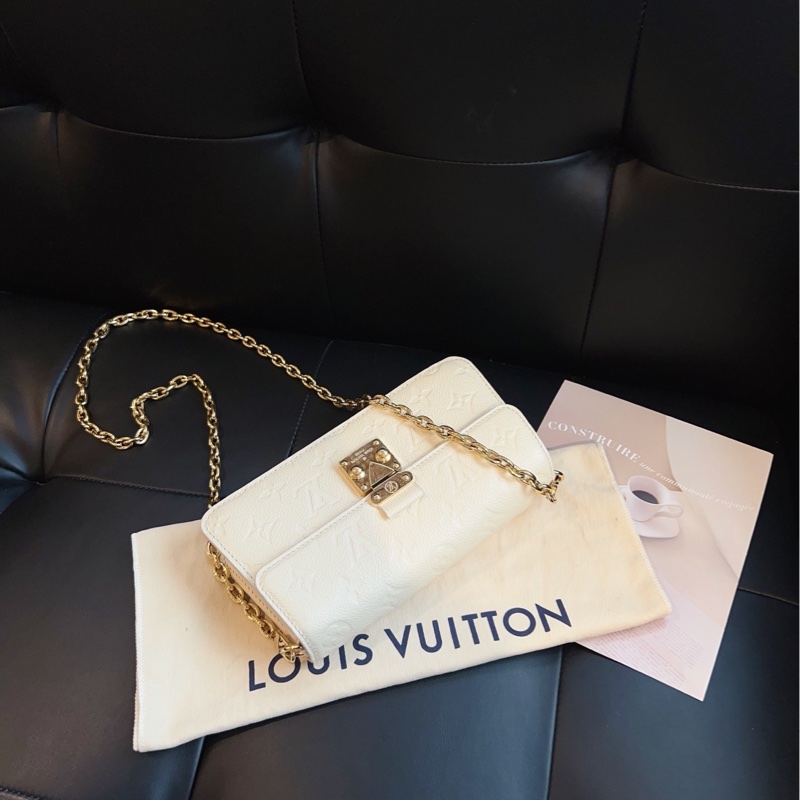 【99新🆕芯片款部分膜 】LV  Wallet On Chain Metis 奶白色 全皮壓花郵差鏈條包 斜挎包-3