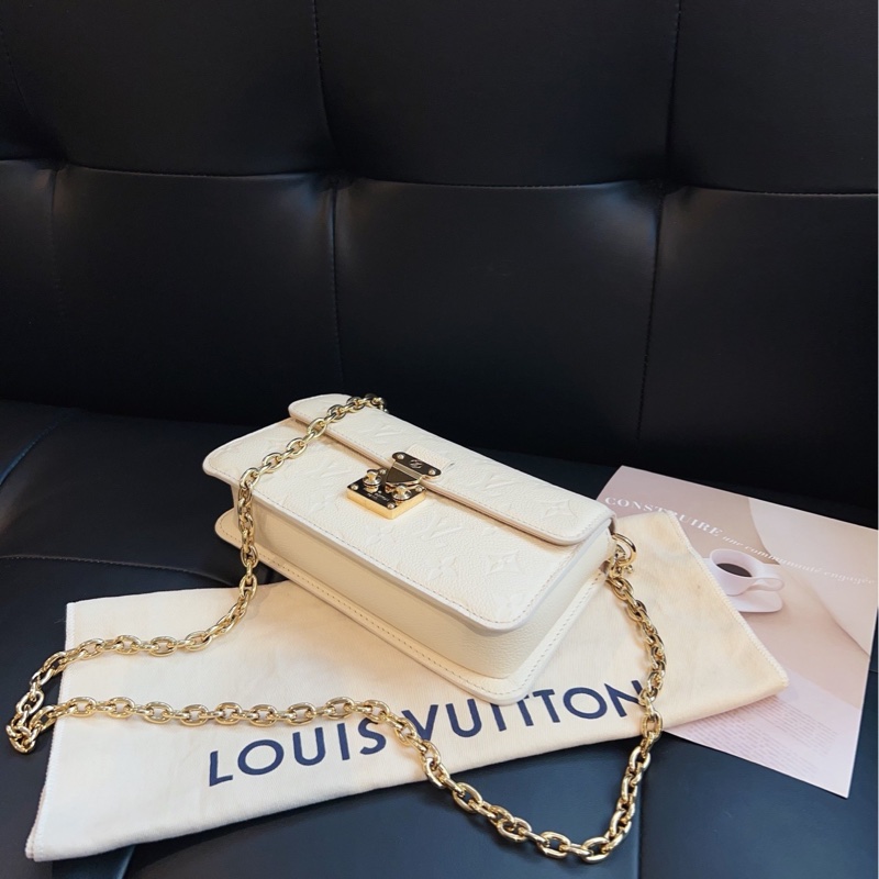 【99新🆕芯片款部分膜 】LV  Wallet On Chain Metis 奶白色 全皮壓花郵差鏈條包 斜挎包-5