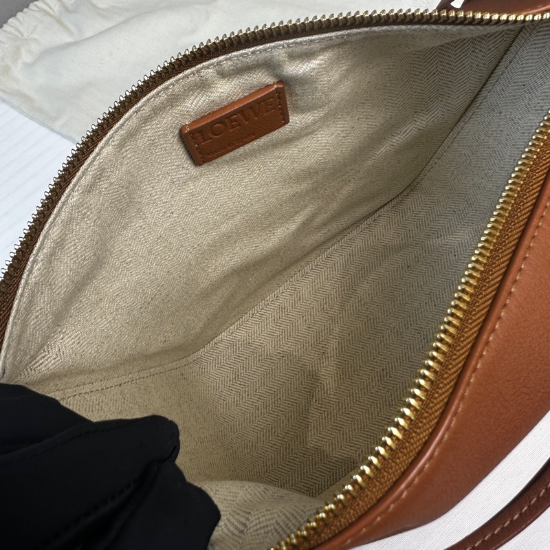 99新 羅意威/Loewe 焦糖色手袋hobo包 經典牛皮革 16x10x18cm-7