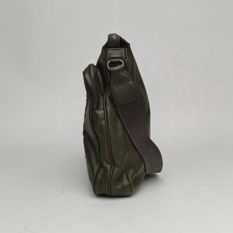 BOTTEGA VENETA 綠色羊皮經典編織斜挎包肩背包-1