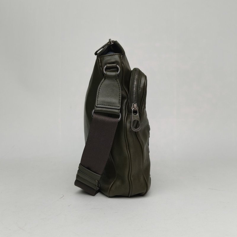 BOTTEGA VENETA 綠色羊皮經典編織斜挎包肩背包-3