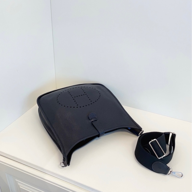 【98新🆕】Hermes Evelyne33 伊芙琳黑色銀扣 金剛色 單肩包-3