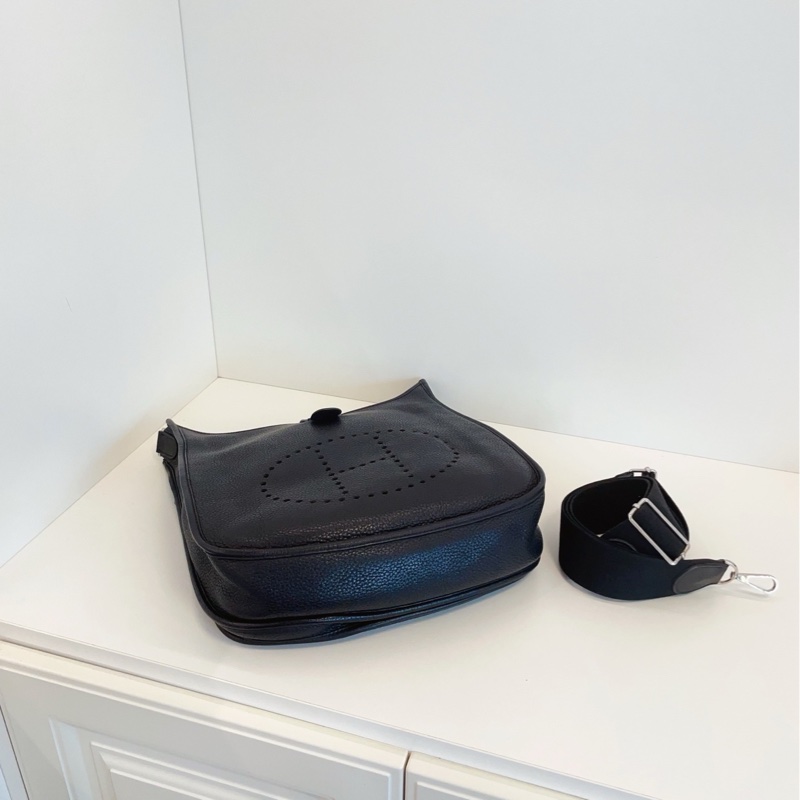 【98新🆕】Hermes Evelyne33 伊芙琳黑色銀扣 金剛色 單肩包-4