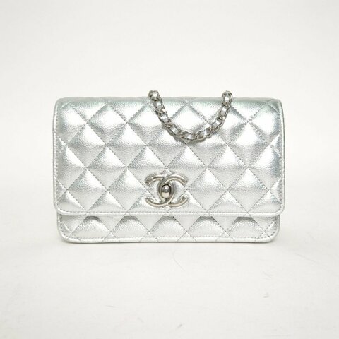 CHANEL CFWOC1925B銀色牛皮晶片開銀扣菱格紋雙C調節肩帶肩背包