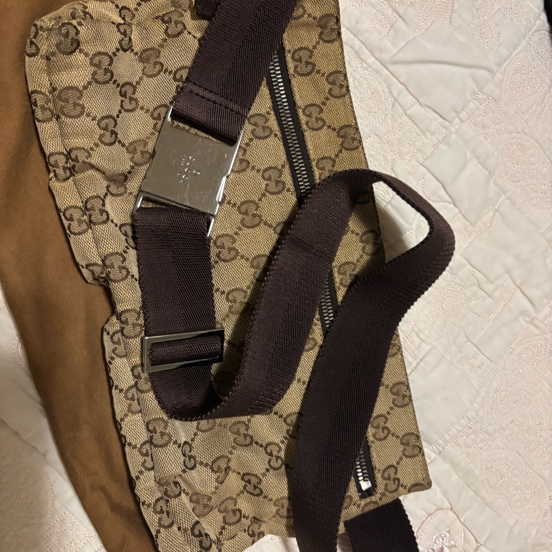 Gucci腰包 因送洗邊角有磨損-18