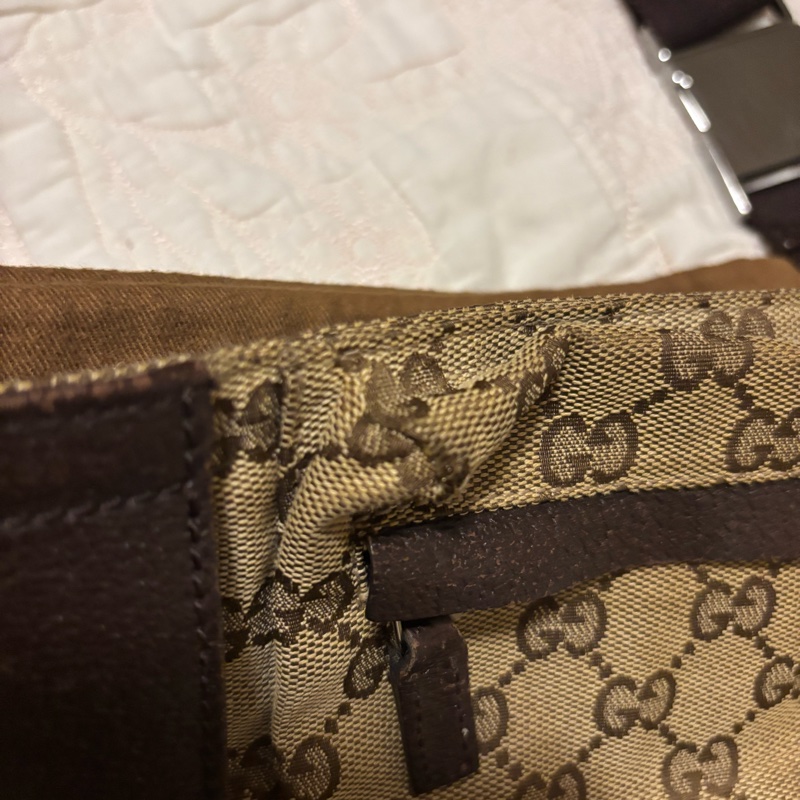 Gucci腰包 因送洗邊角有磨損-22
