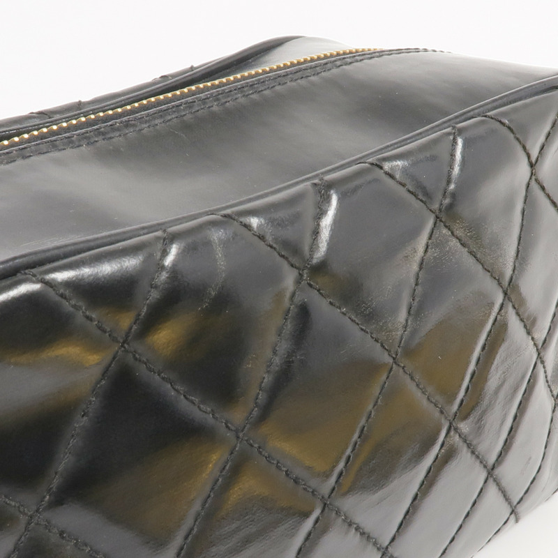 CHANEL 羊皮皮革Pouch金扣手拿包-11