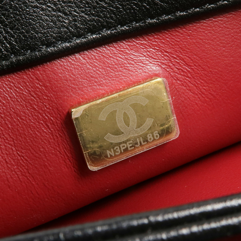 CHANEL 牛皮皮革Chain Shoulder金扣鏈帶肩背袋-13