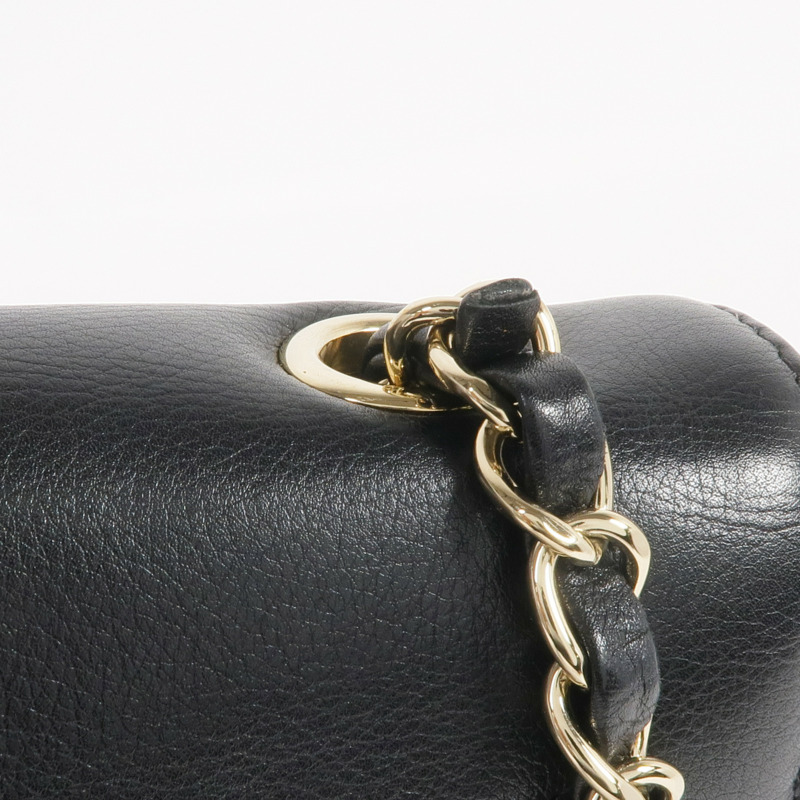 CHANEL 牛皮皮革Chain Shoulder金扣鏈帶肩背袋-10