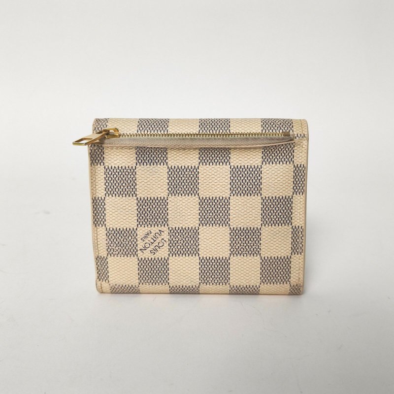 LOUIS VUITTON 白色棋盤格PVC2015短款錢包肩背包-2