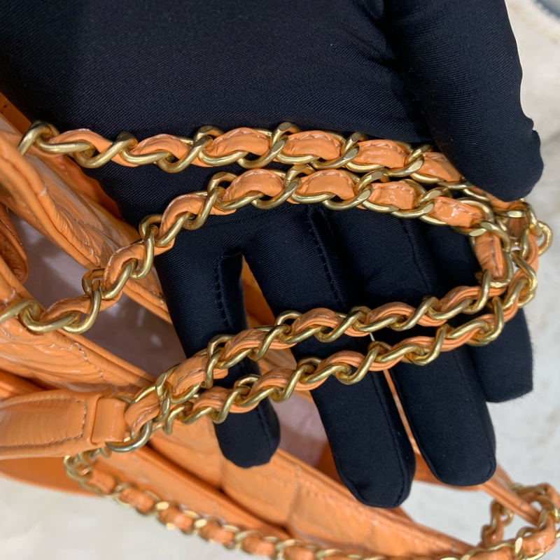 Chanel 淺橘色天貓精靈 HOBO XB945-19