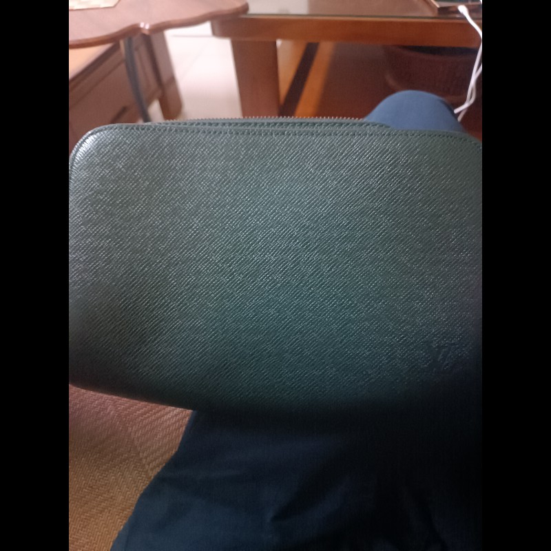 LV 深綠手拿包-6