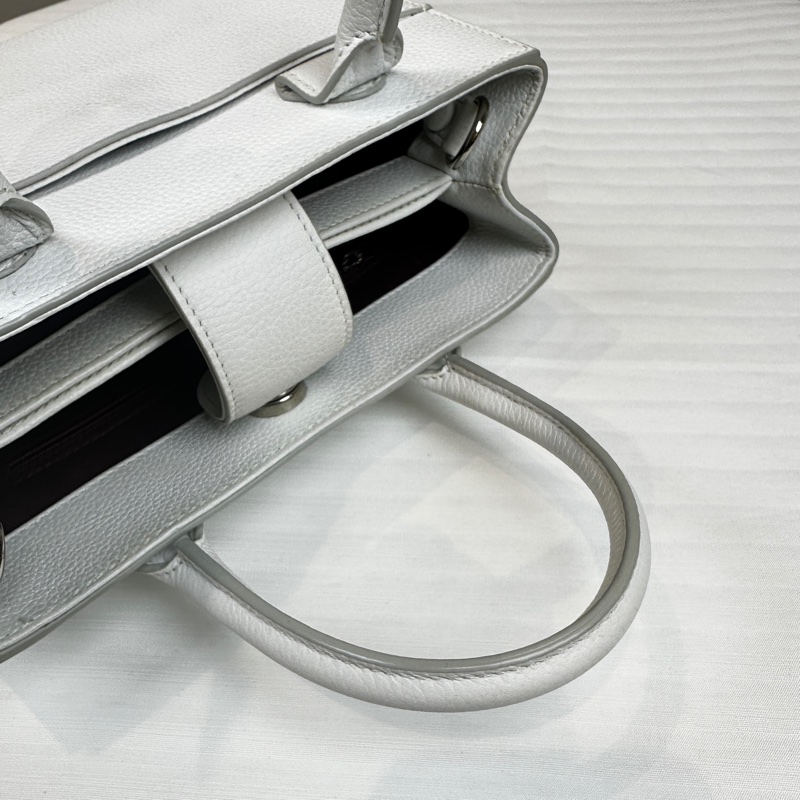 香奈兒/Chanel 白色Neo Executive Tote銀扣牛皮手提斜背包 23x9.5x16.5cm-6