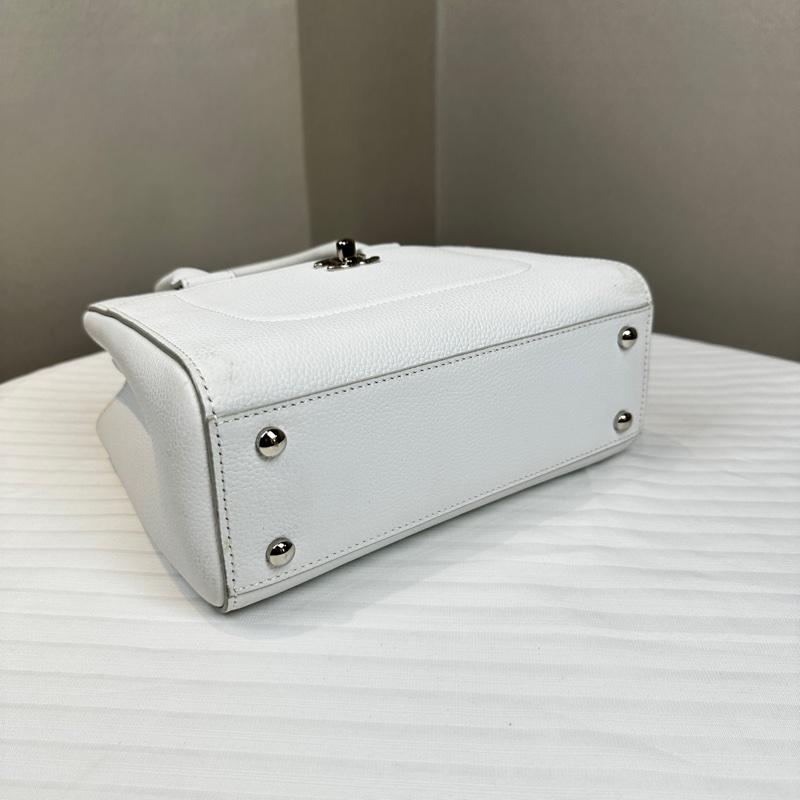 香奈兒/Chanel 白色Neo Executive Tote銀扣牛皮手提斜背包 23x9.5x16.5cm-7