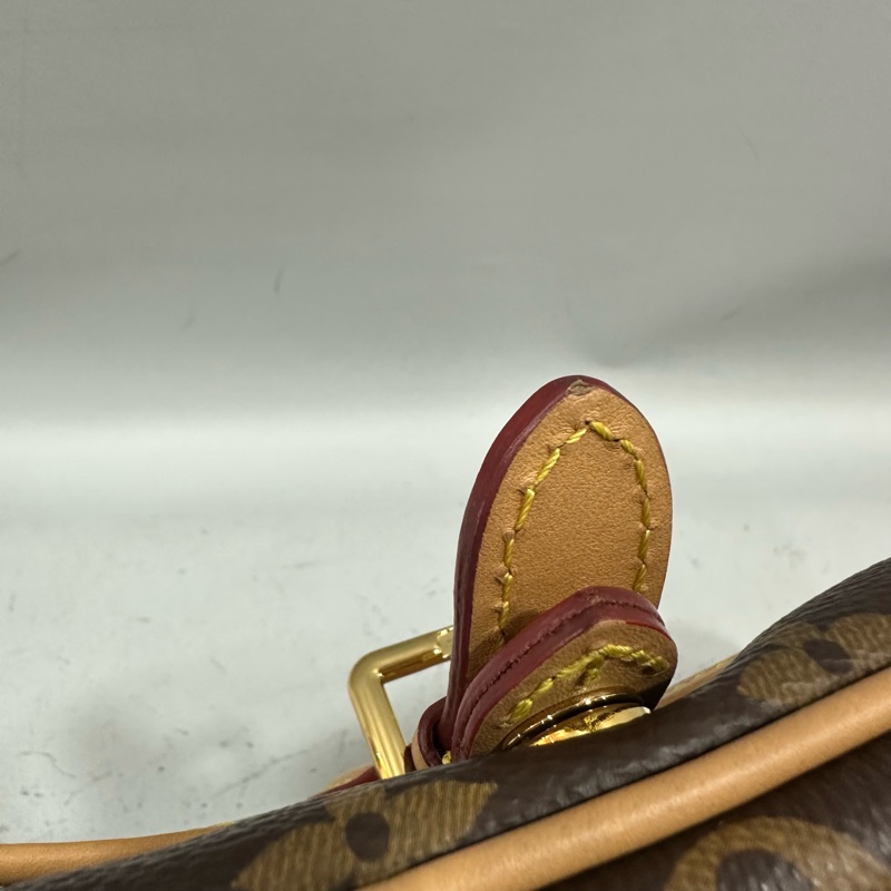 LV M45985 原花金釦法棍包 編織背帶-27