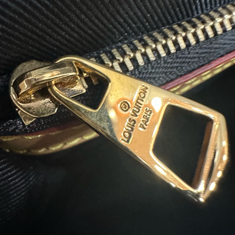 LV M45985 原花金釦法棍包 編織背帶-38