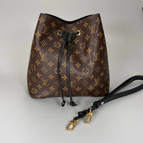 LV M44020 老花黑水桶包