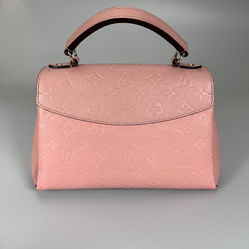 LV M53942  櫻花粉壓紋Georges BB 斜肩包-1