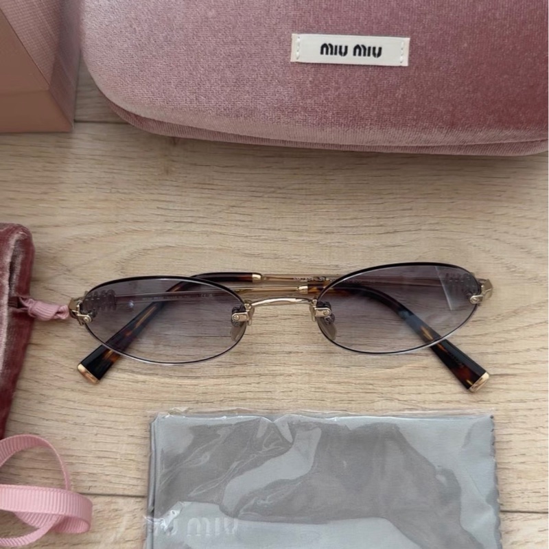 Miu Miu 25 復古無框金屬logo墨鏡 藍紫色漸變 99新配件盒子-0