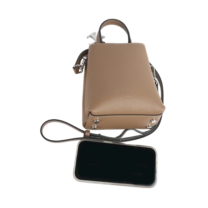 T Logo 超小號手提/斜背二用皮革手機包(鴿子灰)-5