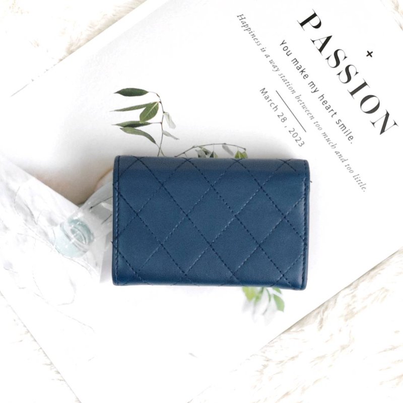 Chanel 香奈兒 藍色銀扣 小羊皮 短款卡包 銀包 24開-1