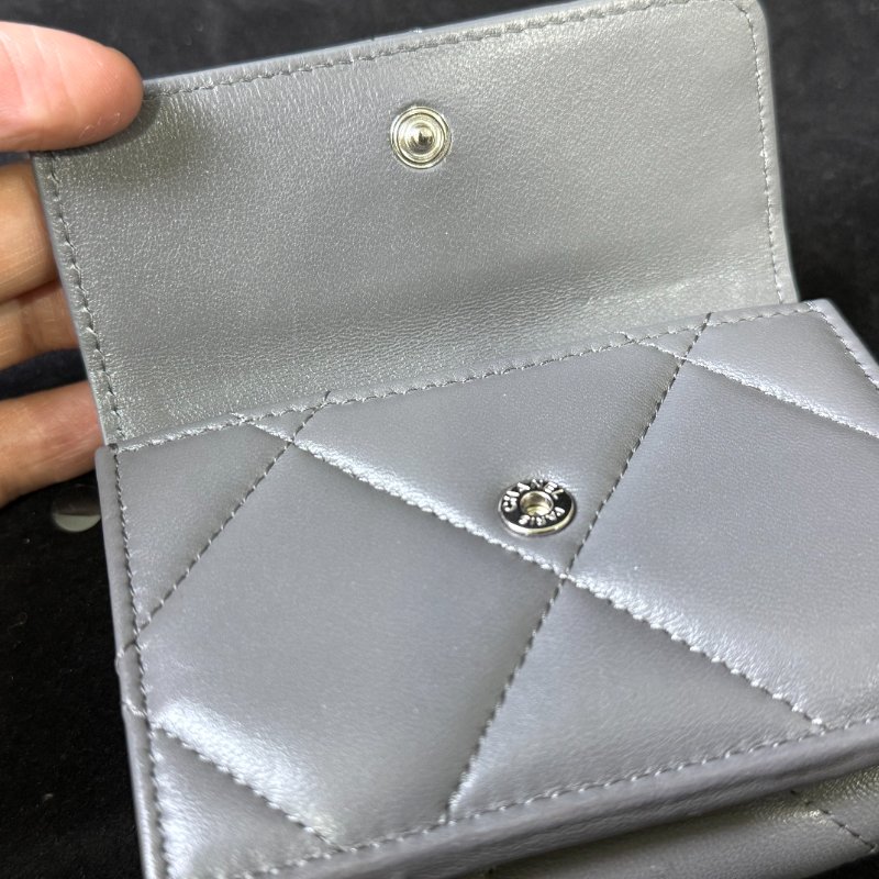 Chanel 19 Bag 菱格紋 羊皮 小號 純色-4