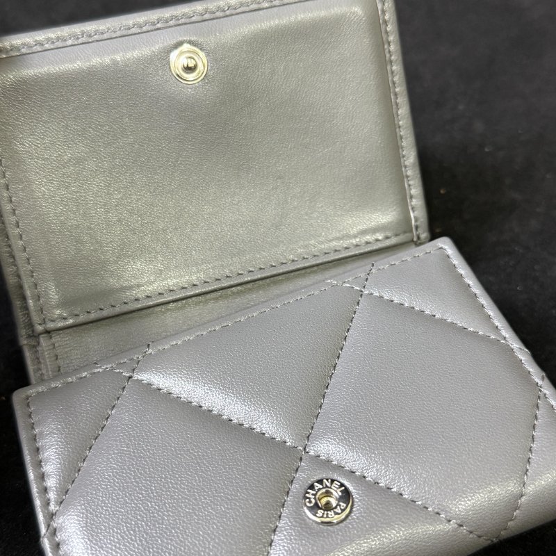 Chanel 19 Bag 菱格紋 羊皮 小號 純色-5