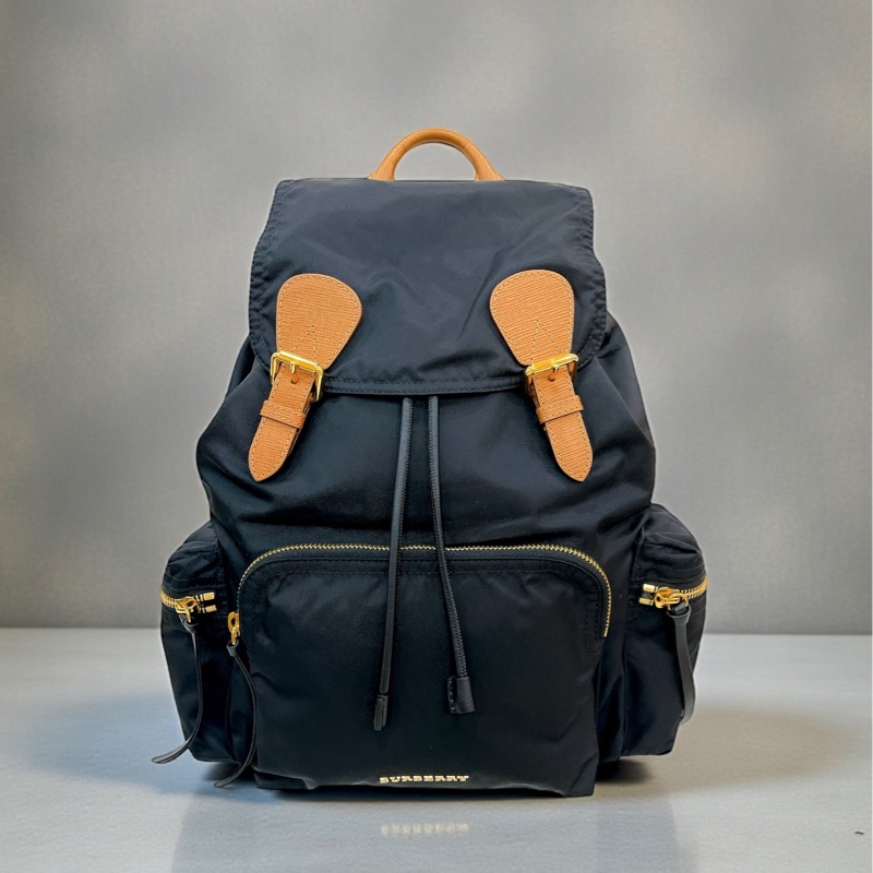 莉亞精品♡Burberry 4014879黑後背包 二手-0