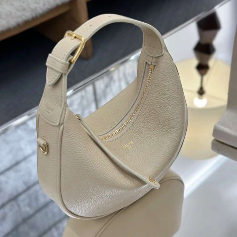 🎉新品好折扣✨Celine 120723 Teen 小牛皮 Lulu 豌豆包 SAFARI 沙色-7