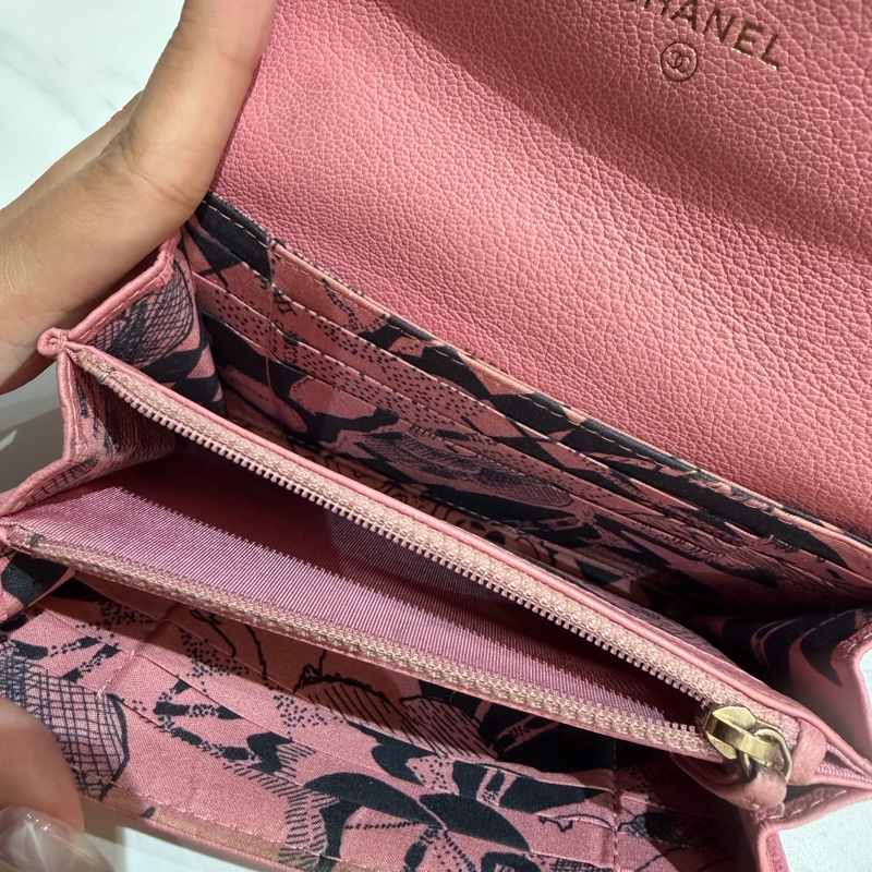 香奈兒粉色皮夾-9