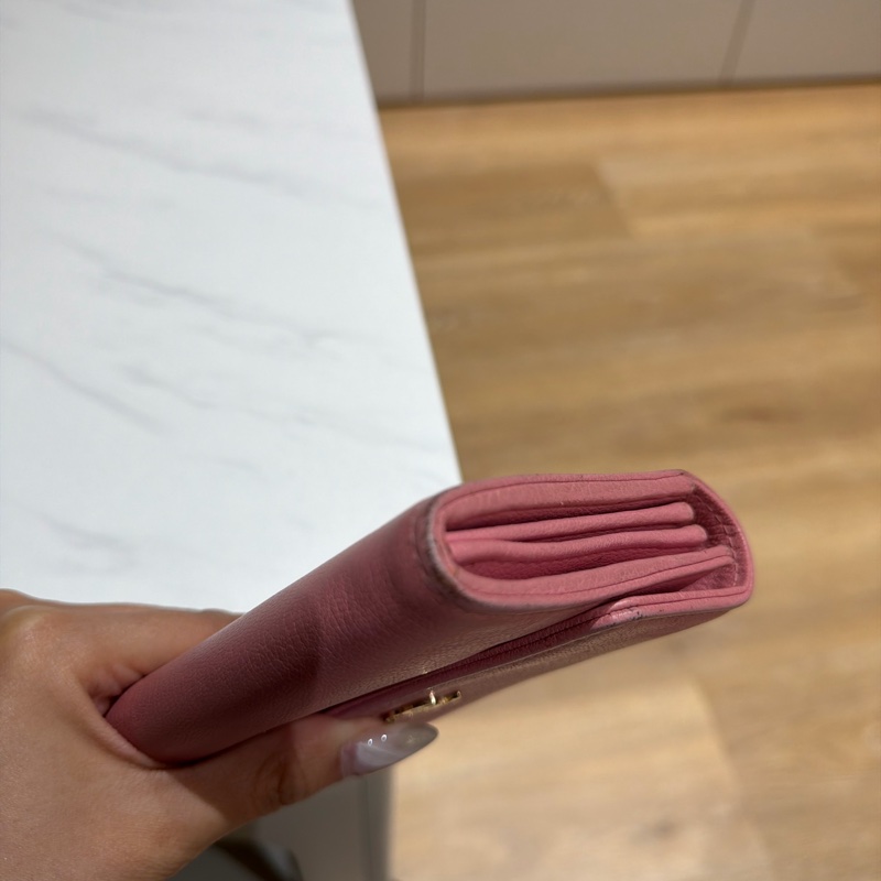 香奈兒粉色皮夾-12